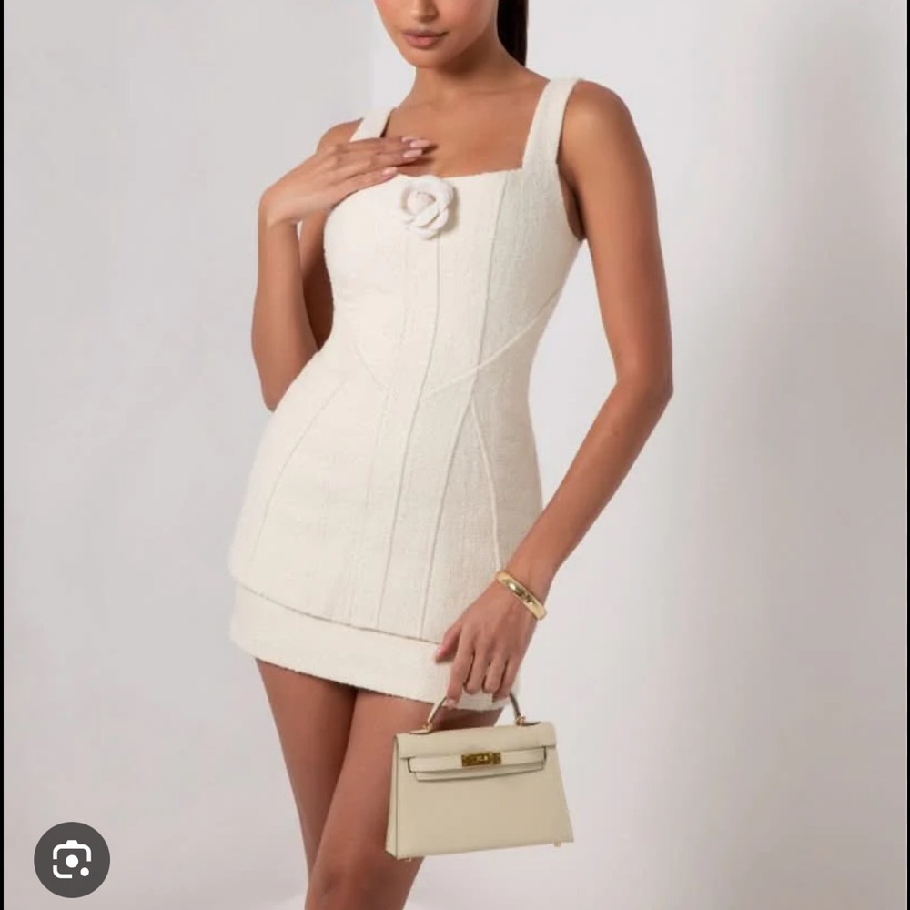 Heiress Beverly Hills cream boucle flower mini dress - Picture 4 of 5